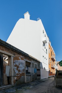 Aurora Arquitectos:里斯本Rua Bartolomeu Dias住宅