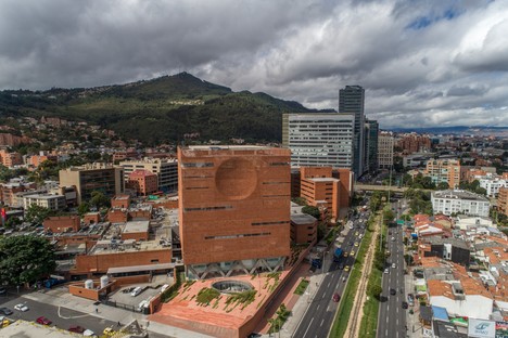 El Equipo Mazzanti: Santa Fe基金会医院在Bogotà的扩建