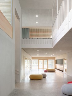 Innauer Matt Architekten: Am Engelbach幼儿园，Lustenau