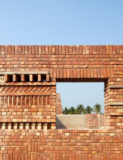 Abin Design Studio：印度西孟加拉邦班斯贝里亚的画廊房屋