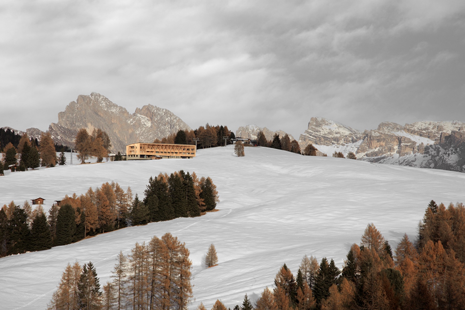 Modus雷竞技下载链接Architects：Bolzano Castelrotto的Icaro Hotel