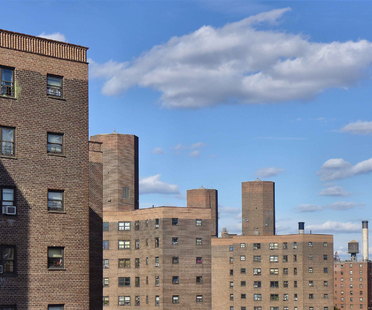 纽约和我们的集体想象，朱塞佩·迪·皮亚扎的《Electri City》