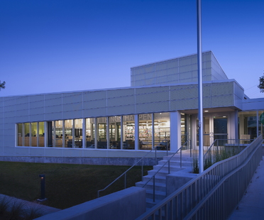 罗莎·f·凯勒图书馆和社区中心，AIA ALA 2017