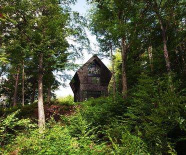 YH2森林中的一间小屋