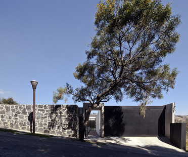 casa u by Materia，与#raybet官网该网站和谐相处的建筑