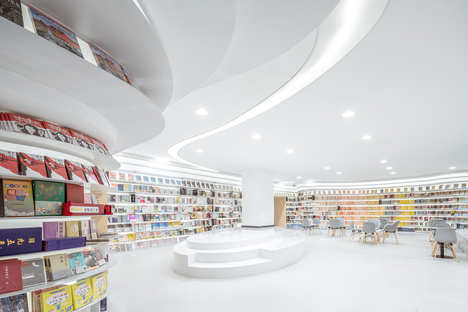 Wutopia Lab设计在中国西安的全白书店