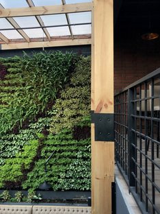 Natura Futura Arquitectura的Canteria Urban餐厅
