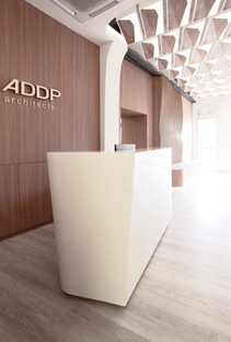 OWIU为新加坡ADDP设计的全新视觉识别和办公室设计