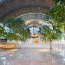 重庆莱佛士洲际酒店由Moshe Safdie设计，室内设计由CL3