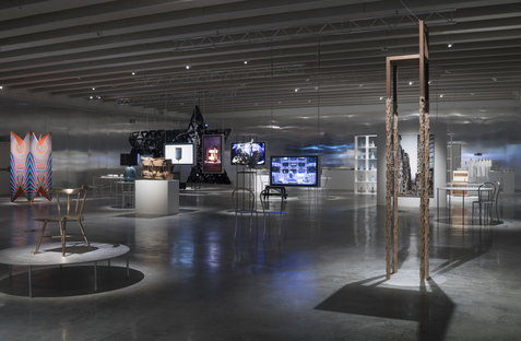 在霍伦设计博物馆举办的极限状态展览