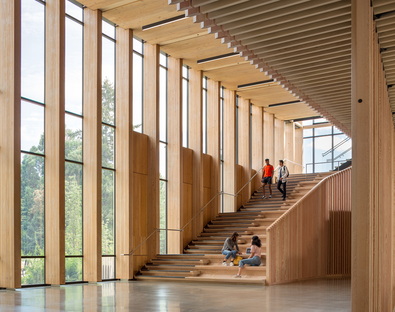 迈克尔·格林建筑完成了两座新#raybet官网的大型木结构建筑