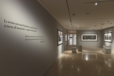 Radici是Josef Koudelka的展览在罗马的Ara Pacies