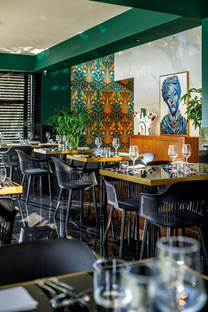 RECS建雷竞技下载链接筑事务所设计的Il Ferrarino餐厅在卡萨布兰卡