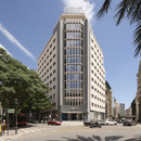 米里亚姆·卡斯特尔工作室翻修了巴伦西亚BBVA银行的总部