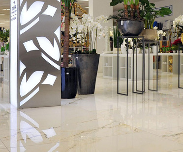 FMG大理石效果的陶瓷地板在购物中心
