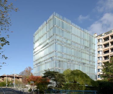 Studio Vaccarini的SociétéVervéedéranceHQ中的蚀刻玻璃
