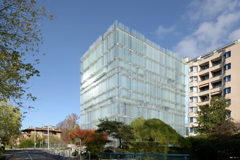 Société Privée de Gérance总部的蚀刻玻璃，由Studio Vaccarini设计