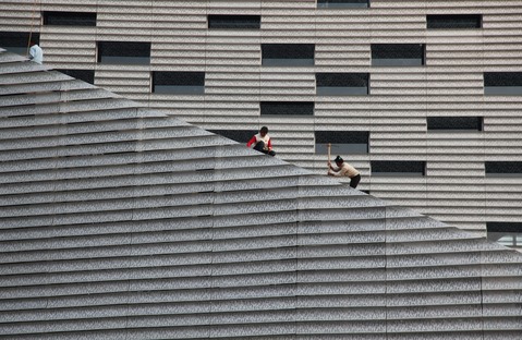 史蒂文·霍尔（Steven Holl）在中国深圳的水平摩天大楼的立面