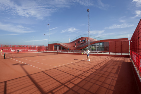 网球俱乐部的房屋与Polimero EPDM热涂层