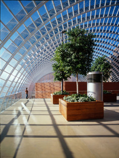 费城维诺利金梅尔中心玻璃钢拱顶下的音乐