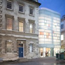 Steven Holl设计的Maggie 's Centre Barts由混凝土、玻璃和竹子制成