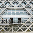 Exoskeleton prefabricated for Wageningen University and Research Centre by Rafael Viñoly