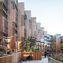 公寓在Gärdet-斯德哥尔摩覆盖着雪松木头，为Big's 79＆Park项目