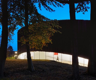 Seilern Architects的新惠灵顿学院文雷竞技下载链接化区的木材立面