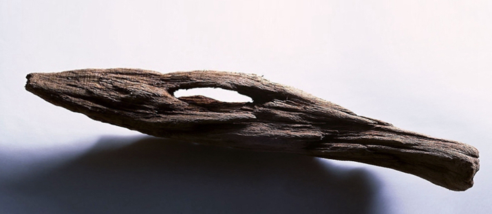 MAD的木雕博物馆是由光滑的钢制成的