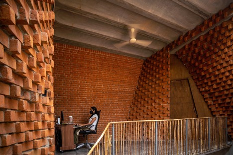 墙壁制造商建筑师的砖砌雷竞技下载链接房屋