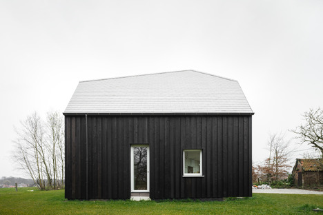 NU architecture以木材、石灰、大麻和稻草为材料设计住宅