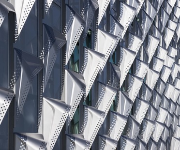 Hydroformed elements for the façade of Behnisch Architekten’s SEC at Harvard