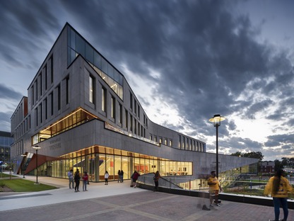 Teeple-GWWO建雷竞技下载链接筑师为摩根州立大学的混凝土和石灰石建筑