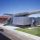 Coop Himmelb(l)au’s filtering roof for Akron Museum