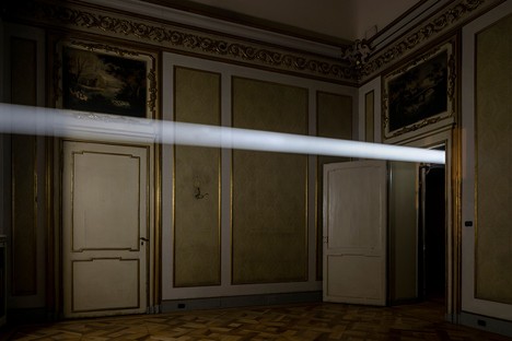Emilio Ferro呈现量子，一种由光制成的艺术装置
